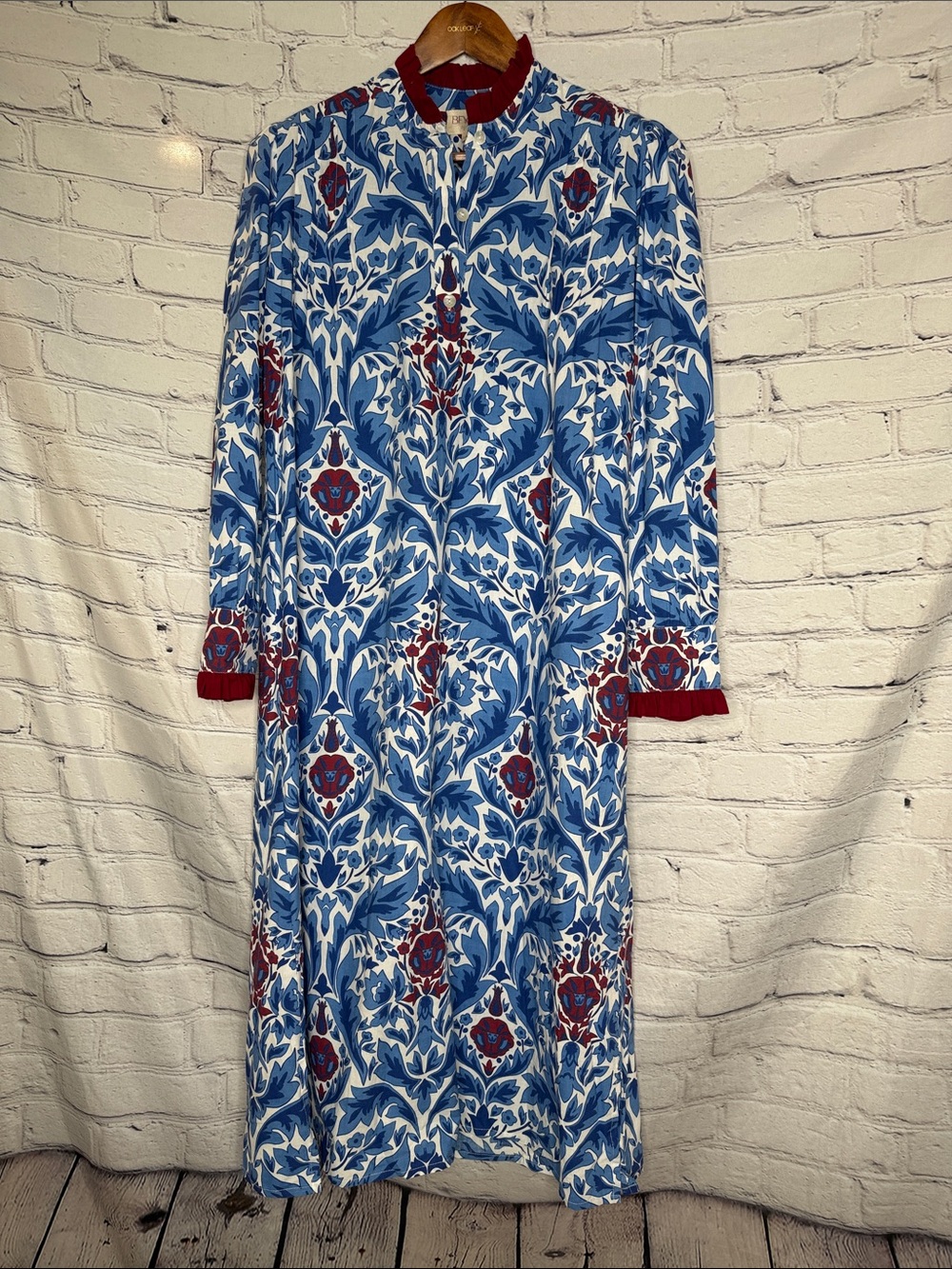 Beyond By Vera Blue White Floral Red Accent Maxi Dress Size Small